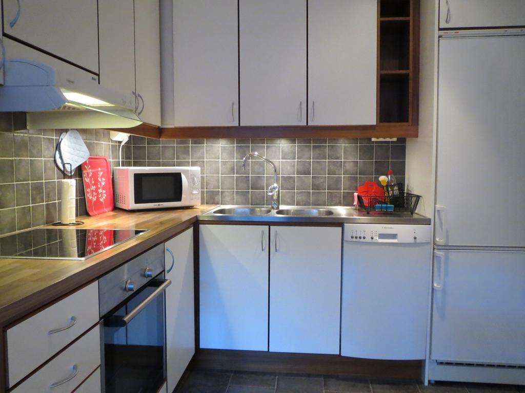 Areguiderna - Bubblans Laegenheter Are Torg Apartment Room photo